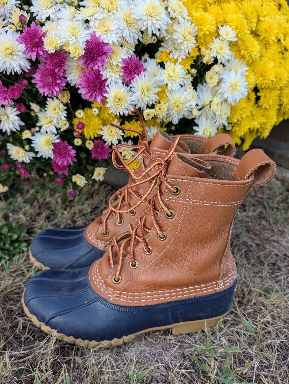 🍂 Vintage 90's Bean Boots by L.L. Bean Lace Up Water Boots, Navy/Camel Leather